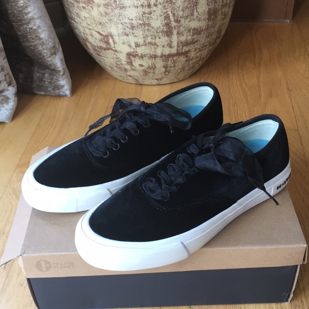 J. Crew Legend sneakers velvet size 8